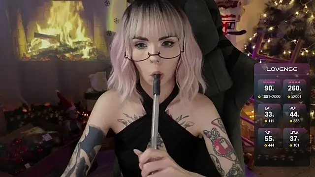 Snapshot of Kerry_Kirk chatting on January 18, 7:50 pm Kerry Kirk online show from January 18, 7:50 pm