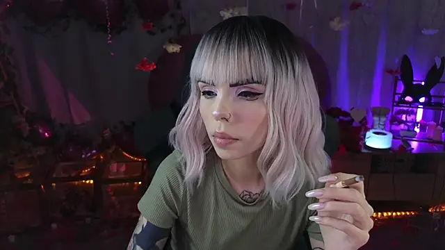 Snapshot of Kerry_Kirk chatting on February 18, 9:00 pm Kerry Kirk online show from February 18, 9:00 pm