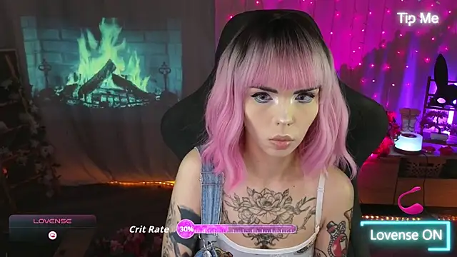 Snapshot of Kerry_Kirk chatting on March 10, 10:37 pm Kerry Kirk online show from March 10, 10:37 pm