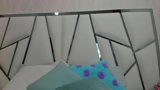  aurora18  online show from February 26, 3:05 am