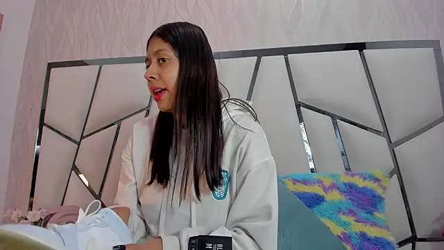  aurora18  online show from March 9, 3:10 am