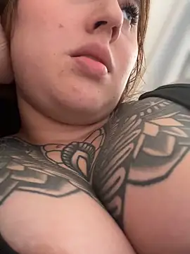 ValerieHilton online show from September 29, 10:03 pm