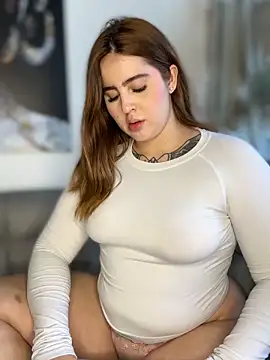 ValerieHilton online show from October 15, 10:21 pm