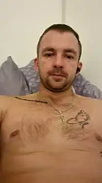 Snapshot of magicSeX4You chatting on February 9, 12:06 am magicSeX4You online show from February 9, 12:06 am