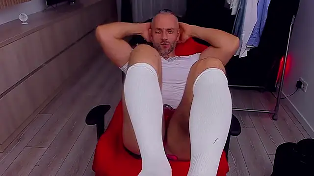 MarisMuscle online show from October 25, 6:46 pm