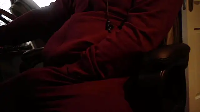 Snapshot of IrishCock30 chatting on December 18, 2:56 pm IrishCock30 online show from December 18, 2:56 pm