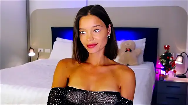 wow Mia online show from January 11, 1:37 am