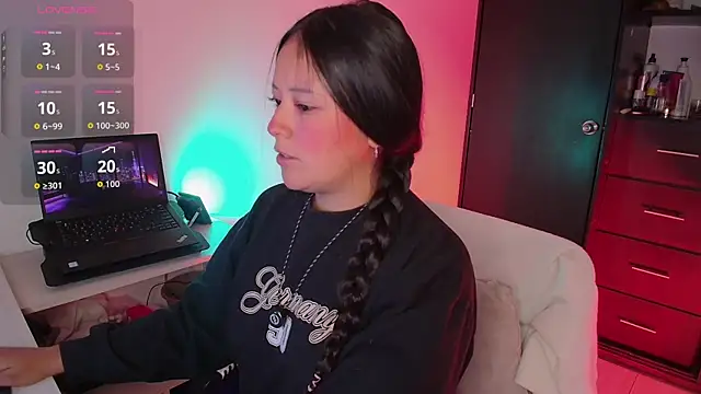 Snapshot of Lexie_Thompson10 chatting on July 16, 1:33 am Lexie Thompson10 online show from July 16, 1:33 am
