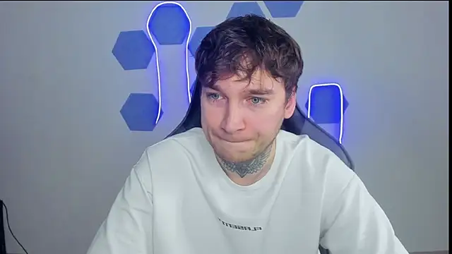 Chris Tyson online show from December 13, 9:57 am