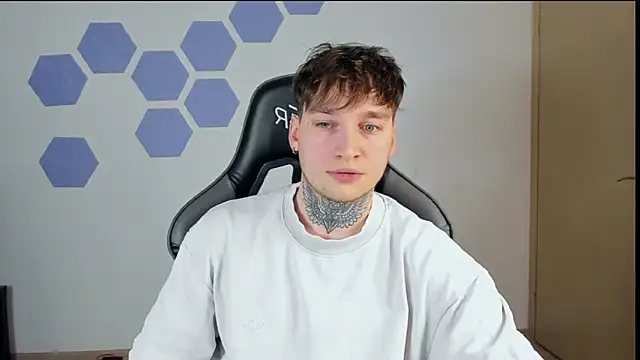 Chris Tyson online show from January 8, 6:20 pm