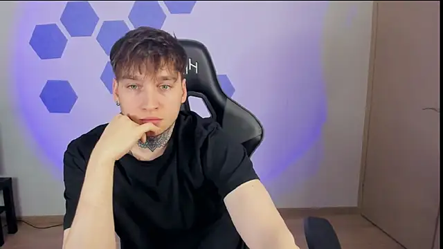 Chris Tyson online show from January 20, 9:11 pm