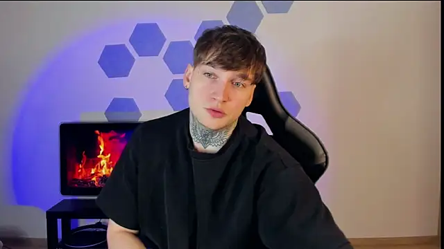 Chris Tyson online show from March 5, 9:26 pm