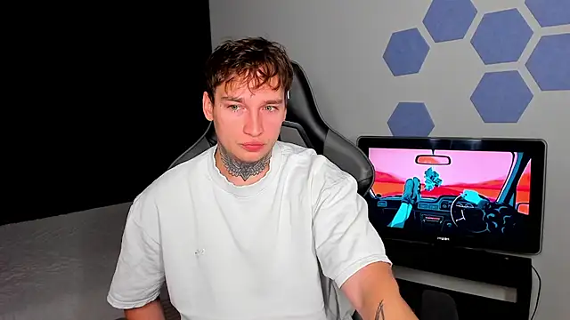 Chris Tyson online show from September 19, 1:07 am