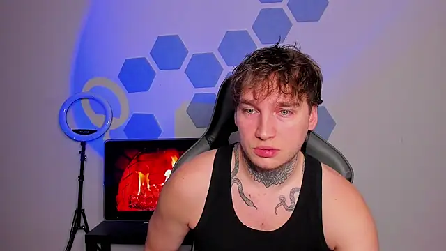 Chris Tyson online show from November 1, 10:12 pm