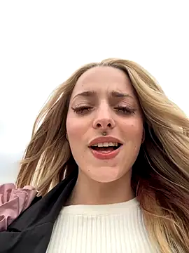 LoraaDoll online show from September 15, 3:01 pm