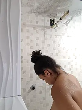 Julia Pretinha online show from October 31, 1:28 am