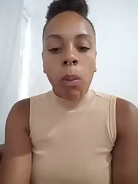 Julia Pretinha online show from January 12, 1:27 pm