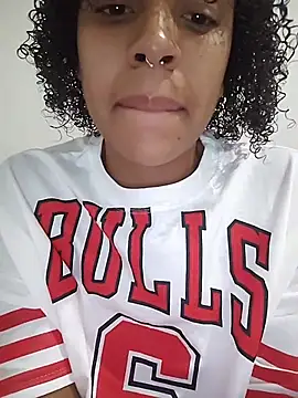 Julia Pretinha online show from May 9, 1:33 am