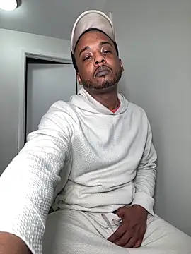 Snapshot of BiigDipper chatting on February 24, 8:51 pm BiigDipper online show from February 24, 8:51 pm