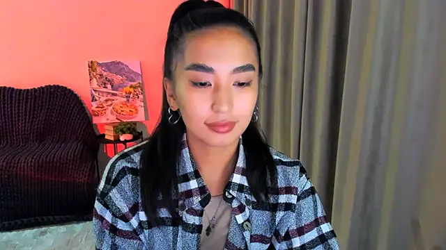 worldofkim online show from February 28, 8:18 pm