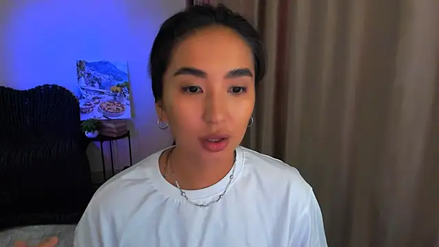 worldofkim online show from March 14, 4:21 am