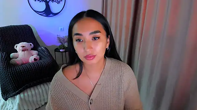 worldofkim online show from October 14, 10:27 am