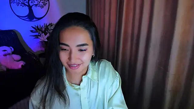 worldofkim online show from October 26, 9:26 am