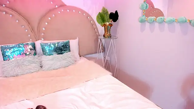 Snapshot of Miia_Thompsonn chatting on October 1, 3:12 am Miia Thompsonn online show from October 1, 3:12 am