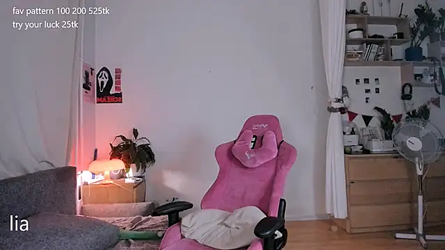 lil lia online show from June 24, 9:36 pm