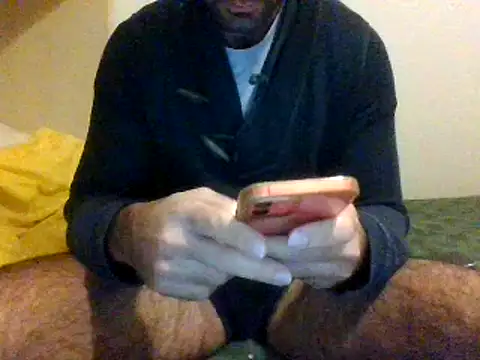 Snapshot of coppai200 chatting on December 13, 10:37 pm coppai200 online show from December 13, 10:37 pm