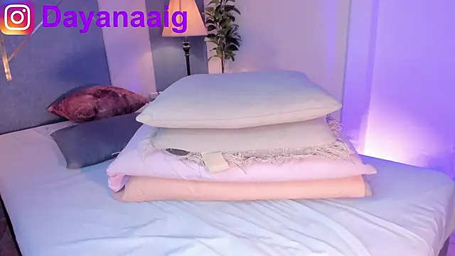 Snapshot of Voluptupus-girl chatting on February 11, 12:26 am Voluptupus-girl online show from February 11, 12:26 am