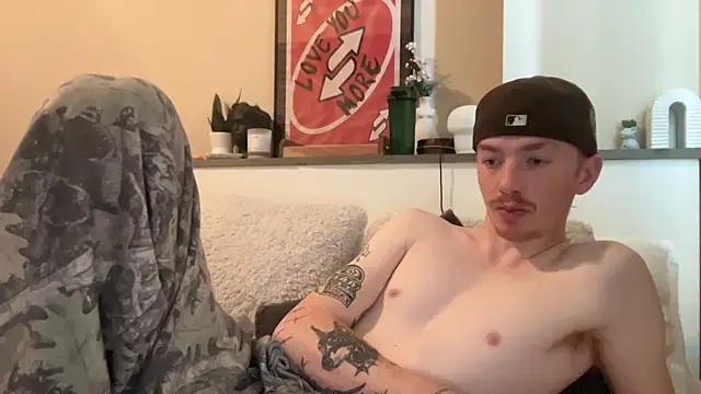 Snapshot of younghungginger chatting on December 24, 7:22 pm younghungginger online show from December 24, 7:22 pm