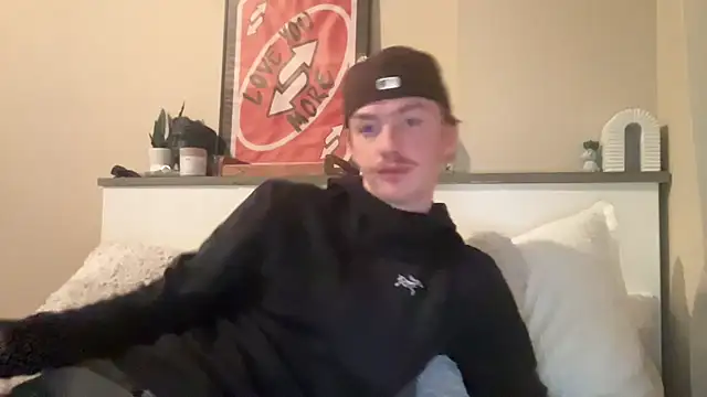 Snapshot of younghungginger chatting on February 20, 2:18 am younghungginger online show from February 20, 2:18 am