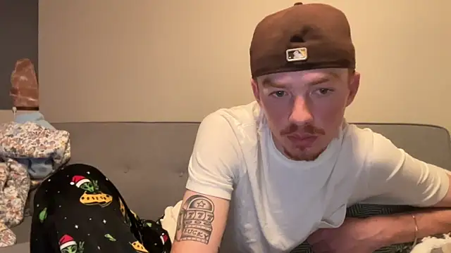 Snapshot of younghungginger chatting on November 13, 12:09 am younghungginger online show from November 13, 12:09 am