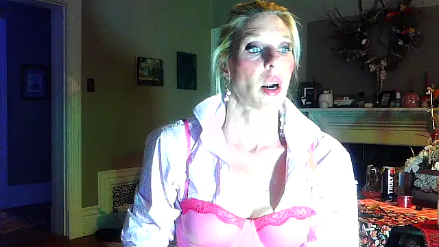 Glamazonx online show from October 28, 3:43 am