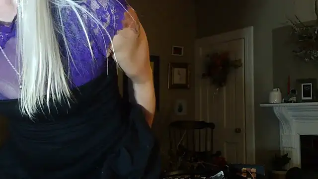 Glamazonx online show from December 4, 1:48 am