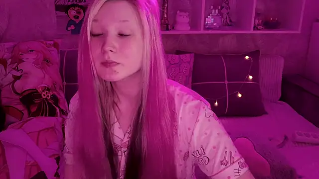 MeowkaKitty online show from April 6, 1:47 am