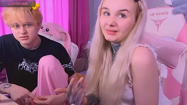 Britney Lynch online show from February 28, 7:20 am