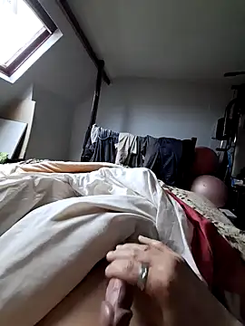 Snapshot of olivier59930 chatting on March 23, 6:05 am olivier59930 online show from March 23, 6:05 am