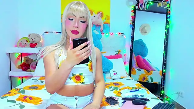 Candy Candy   online show from October 22, 9:25 pm