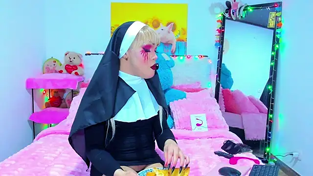 Candy Candy   online show from October 31, 10:44 pm