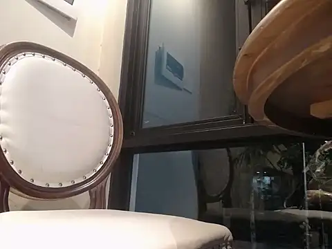 Snapshot of Fiola-Ly chatting on February 14, 6:26 pm Fiola-Ly online show from February 14, 6:26 pm