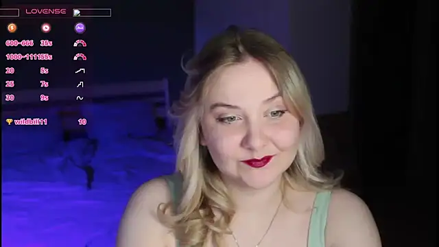 Snapshot of sensual_girrrl chatting on June 9, 12:11 am sensual girrrl online show from June 9, 12:11 am
