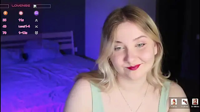 Snapshot of sensual_girrrl chatting on June 22, 12:02 am sensual girrrl online show from June 22, 12:02 am