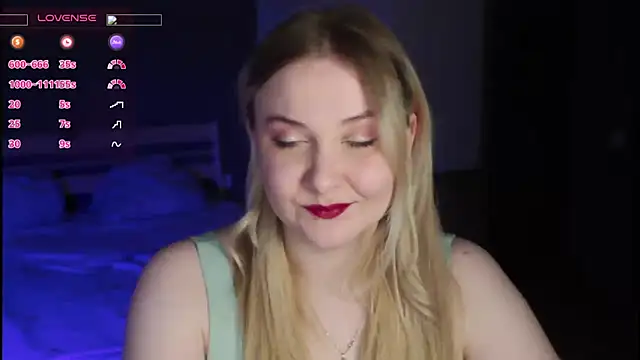 Snapshot of sensual_girrrl chatting on July 2, 12:32 am sensual girrrl online show from July 2, 12:32 am