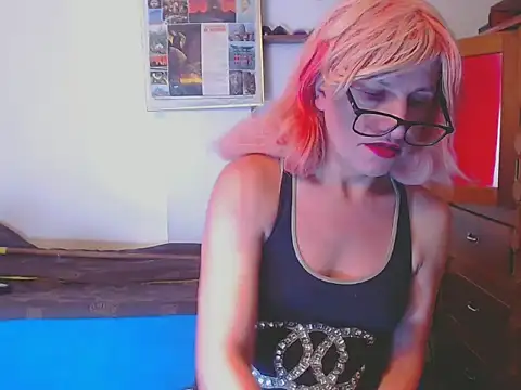 LorenJade online show from February 12, 7:58 am