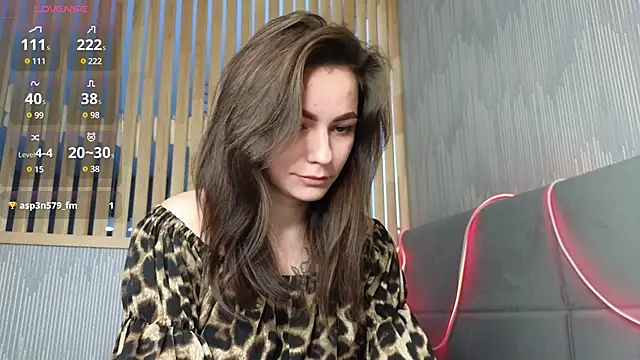 girl with snaketatto0 online show from February 12, 4:12 am