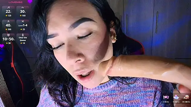 Snapshot of leahtemptation3 chatting on October 2, 9:49 am leahtemptation3 online show from October 2, 9:49 am