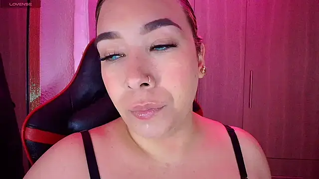 leahtemptation3 online show from February 8, 9:56 am