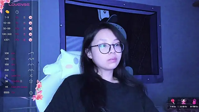 Snapshot of maydaykimmy chatting on December 20, 9:06 pm maydaykimmy online show from December 20, 9:06 pm